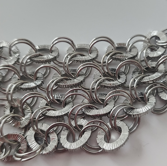 Guess vintage necklace. NWT - Picture 3 of 4